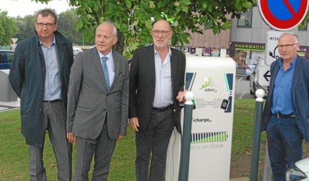  Inauguration de la borne e-charge50 à Saint-Pair Sur Mer