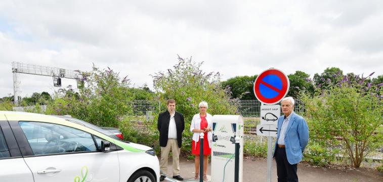 Inauguration de la borne e-charge50 à Coutances