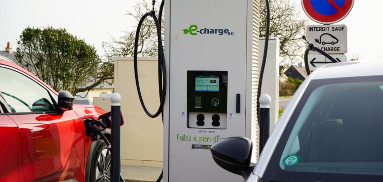 Borne de recharge E-charge50 La Hague