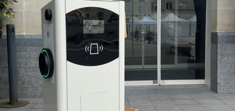 borne echarge50 à 50°C La Manche en ébullition